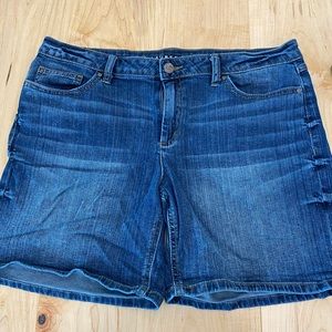 Convertible hem / roll hem jean shorts